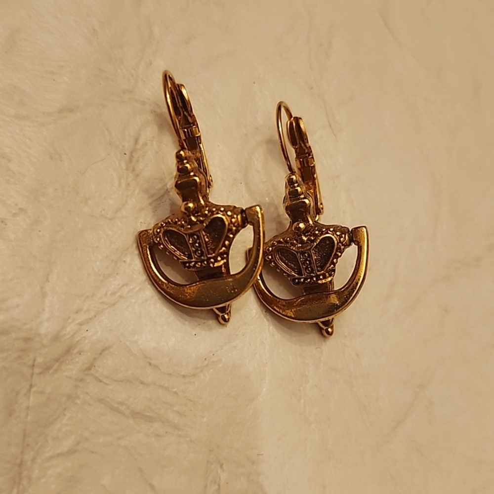 Earrings Crowns